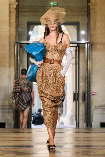 Look 6